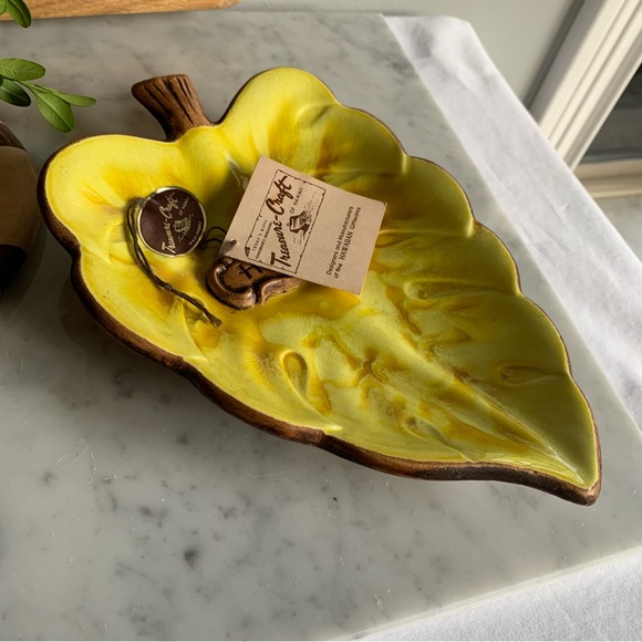 COPY - Vintage Treasure Craft Hawaii Plate/Ashtray - Picture 6 of 14